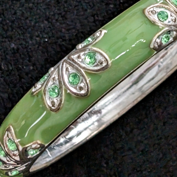 Silver and green Enamel bangle - Picture 1 of 5